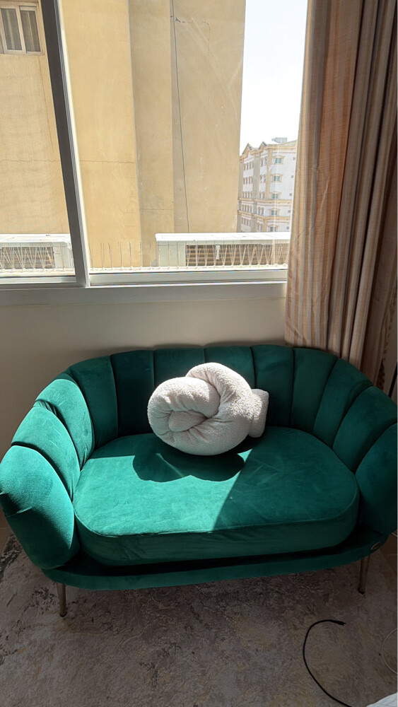 Carpet 150x 200,Lamp,Couch,table, - 5