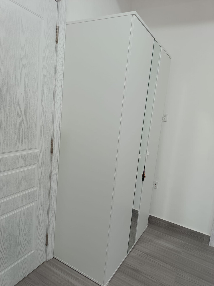 White Closet - 4