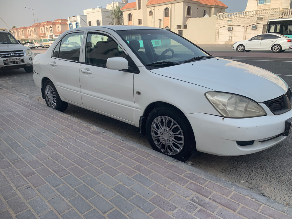 لانسر للايجار الشهري - 1