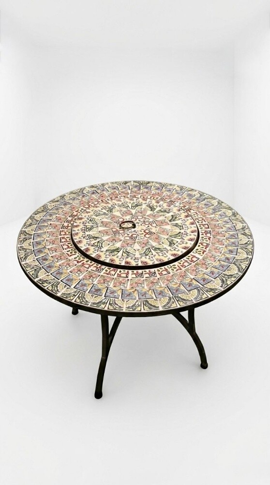 Table with fireplace - 1