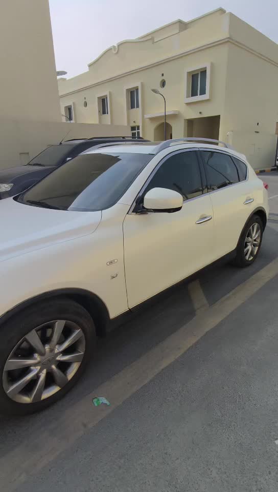 2015 infinity QX50 perfect condit - 1