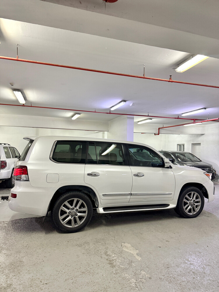 lexus 2014 full options — photo 7 for sale in Qatar