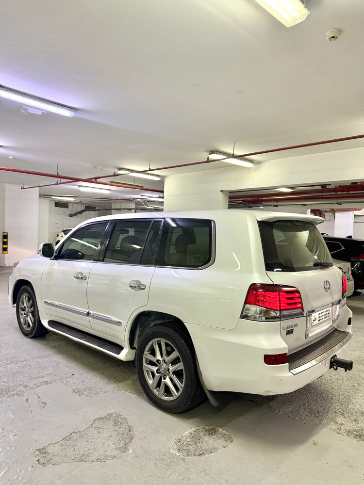 lexus 2014 full options — photo 3 for sale in Qatar