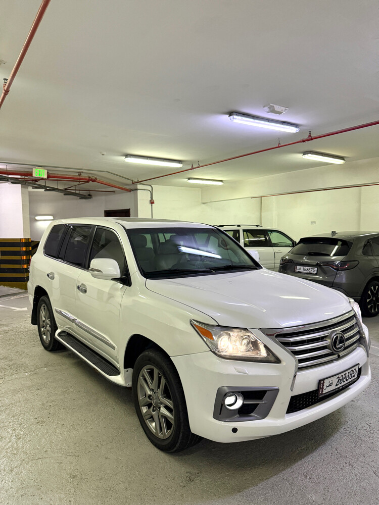 lexus 2014 full options — photo 2 for sale in Qatar
