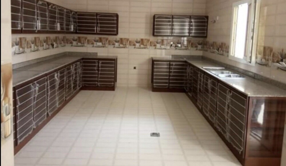 Glass work for call 31204083 - 14