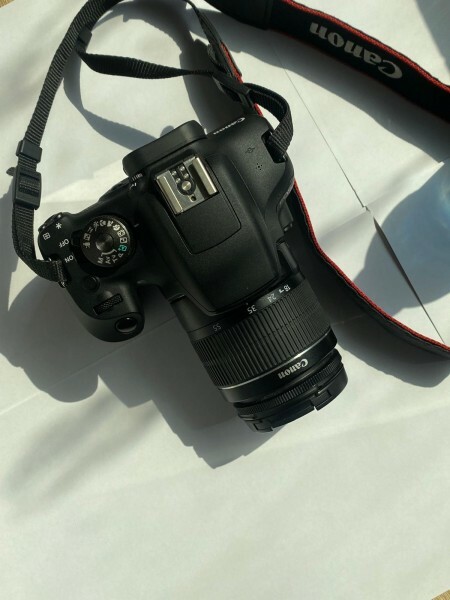 Canon EOS 2000D - 1