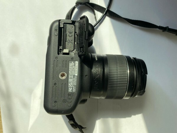 Canon EOS 2000D - 3