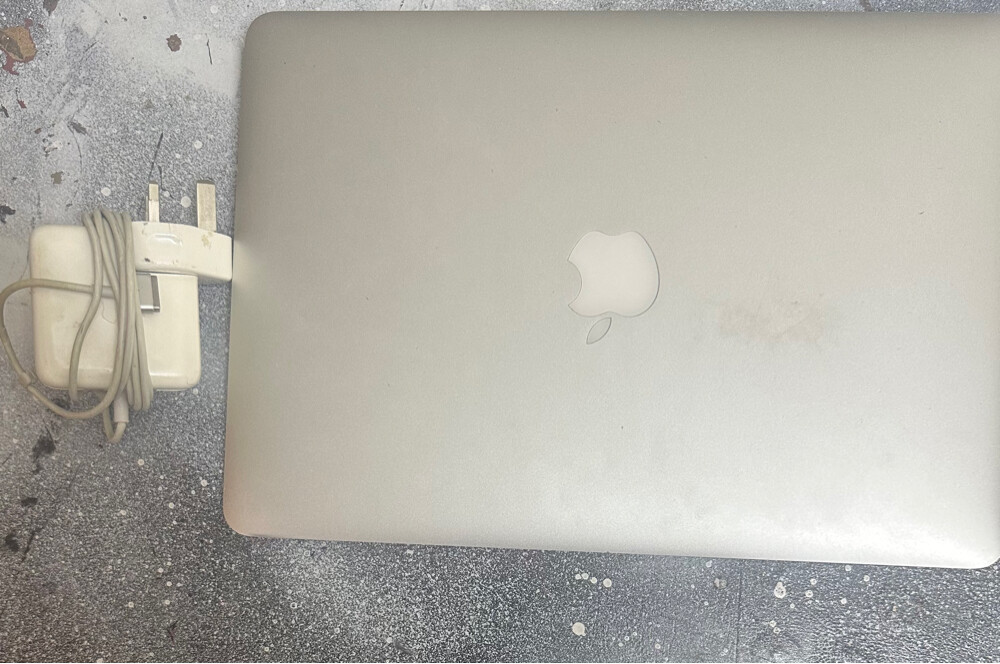 MacBookAir - 1
