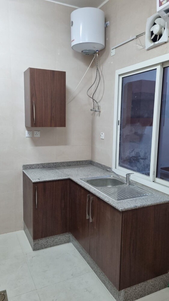 اداري مشرف مجمع او عماره ابحث عمل - 3