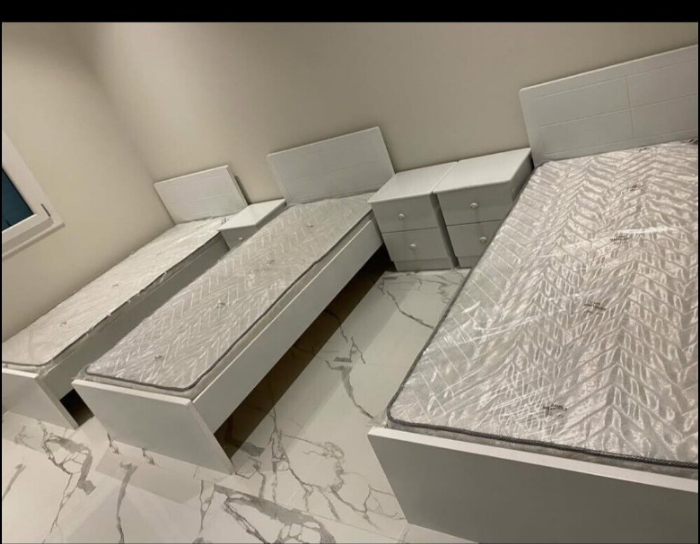 Bad, mattress, cabinet - 5