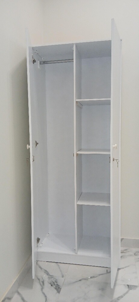 Bad, mattress, cabinet - 2