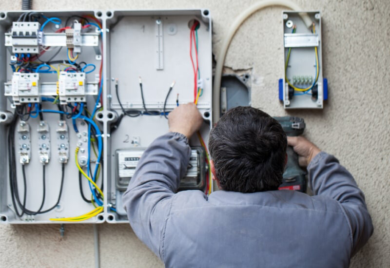 Electrical maintenance service - 1