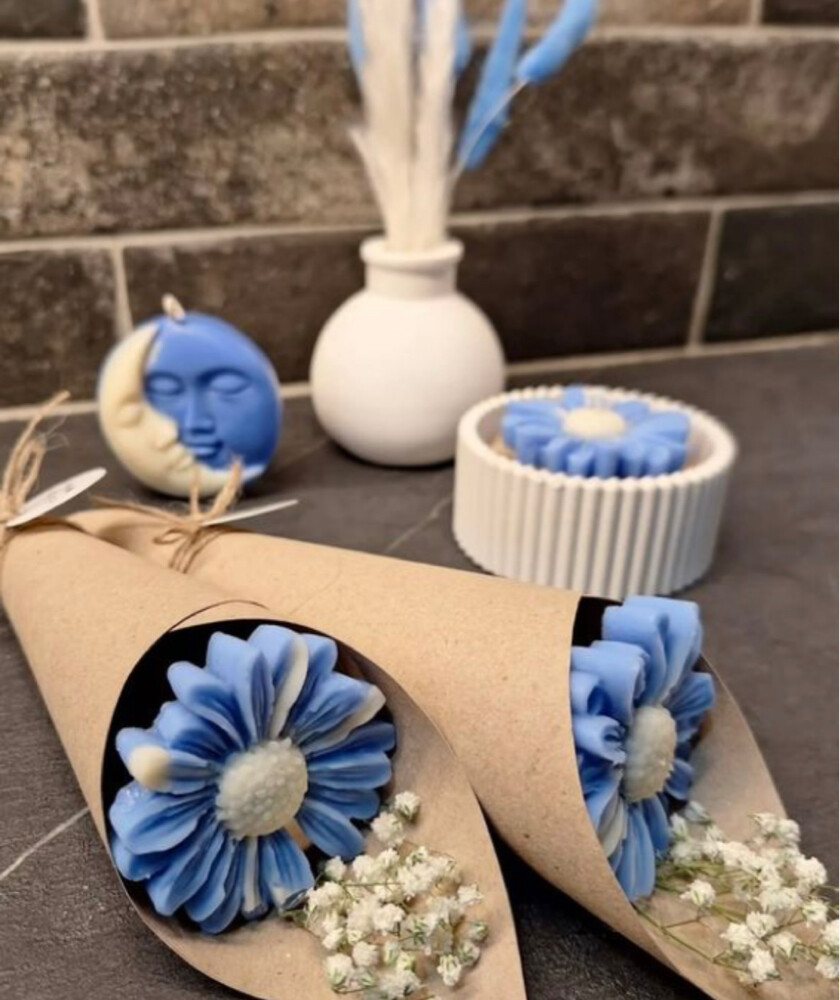 daisy candle bouquet - 1