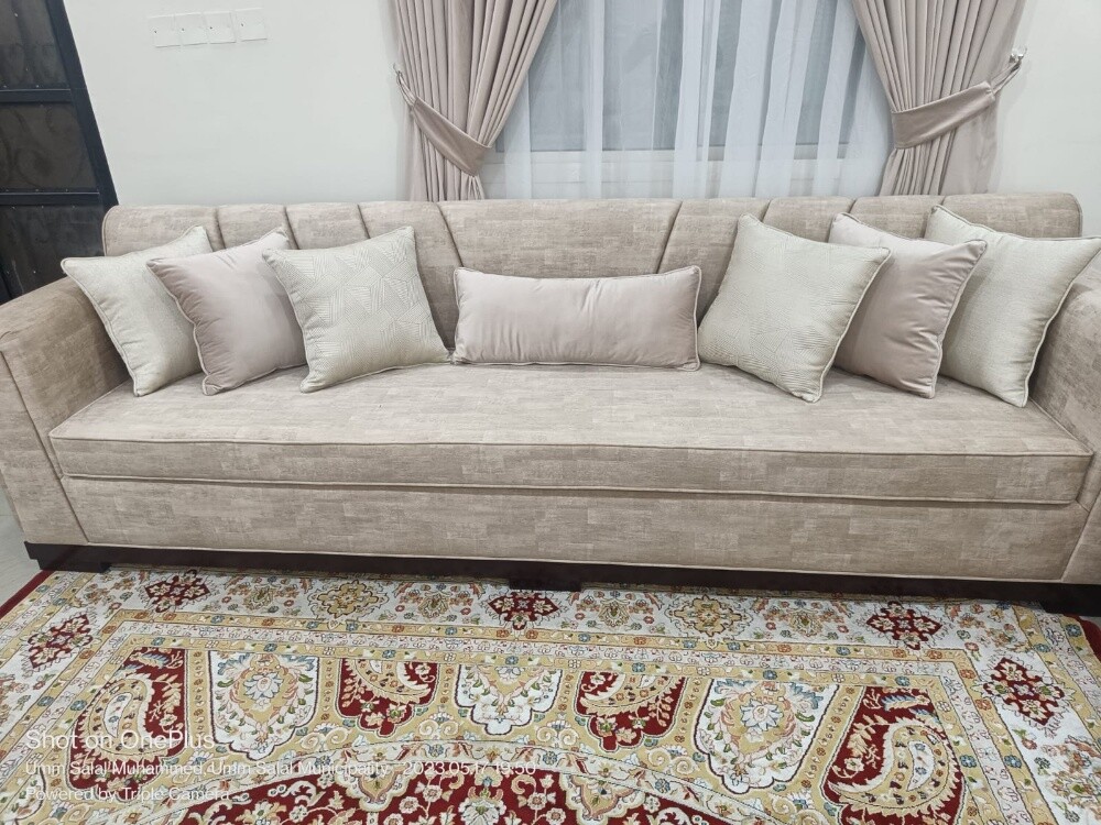 صناعة الأرائك وأقمشة التنجيد - 1