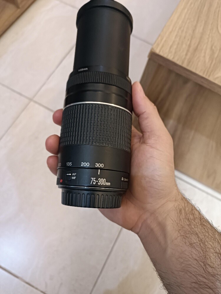 zoom lens Canon 75-300 - 1