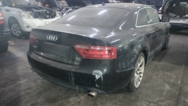 اودى ايه5 2009 سكراب - 2