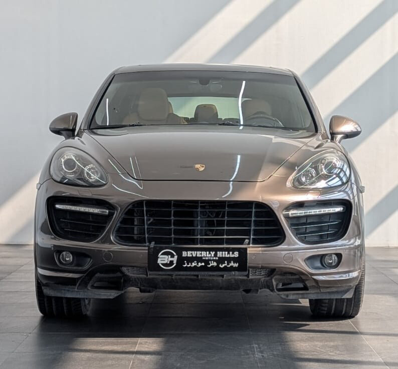 2014 Porsche Cayenne GTS - 3