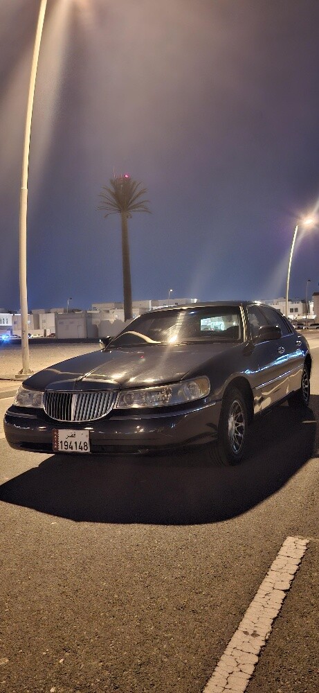 Ford Lincoln — photo 1 for sale in Qatar
