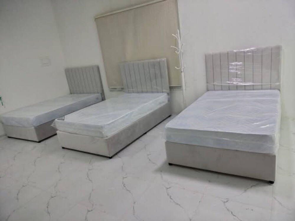 Bad, mattress, cabinet - 3