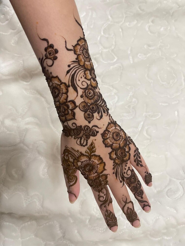 henna bookings available!! - 6
