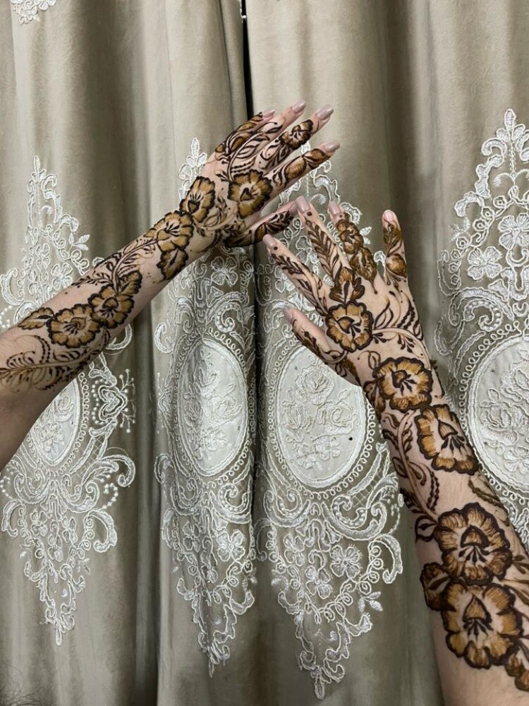 henna bookings available!! - 12