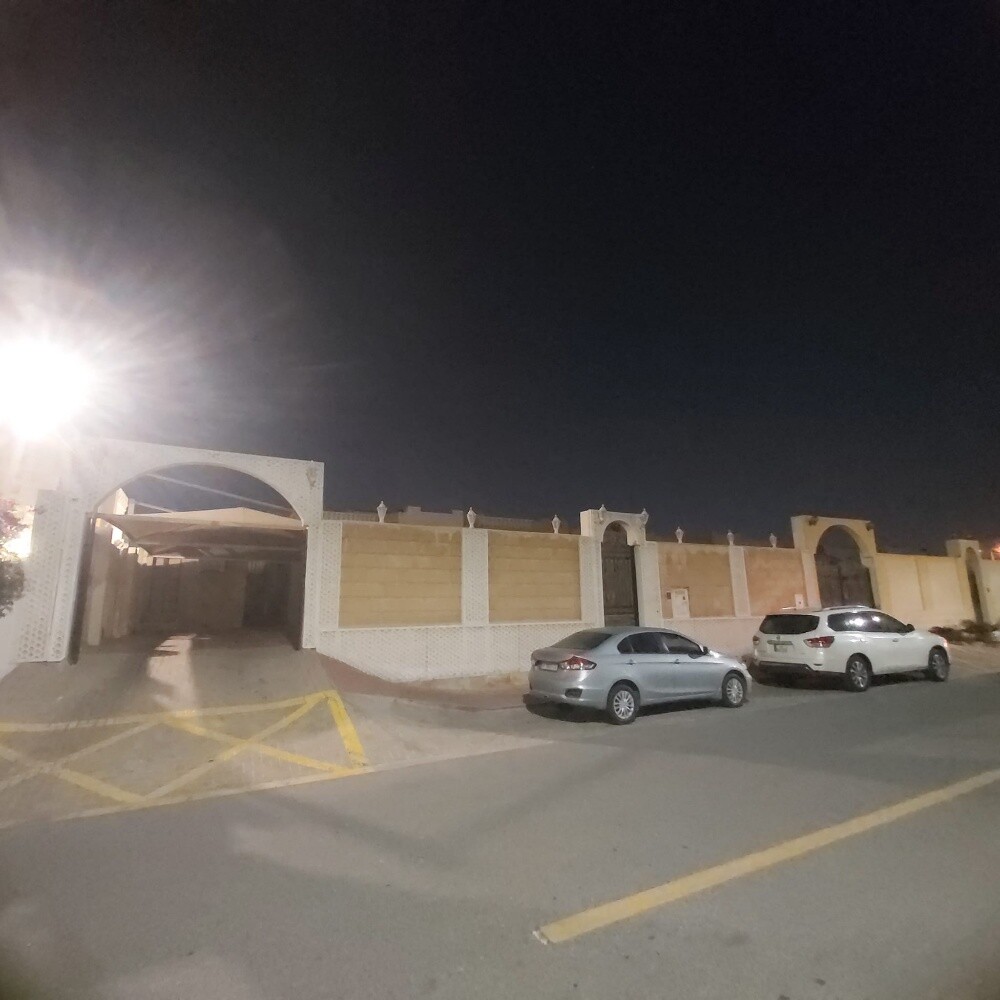للبيع فيلا ارضيه ف الوكره - 1