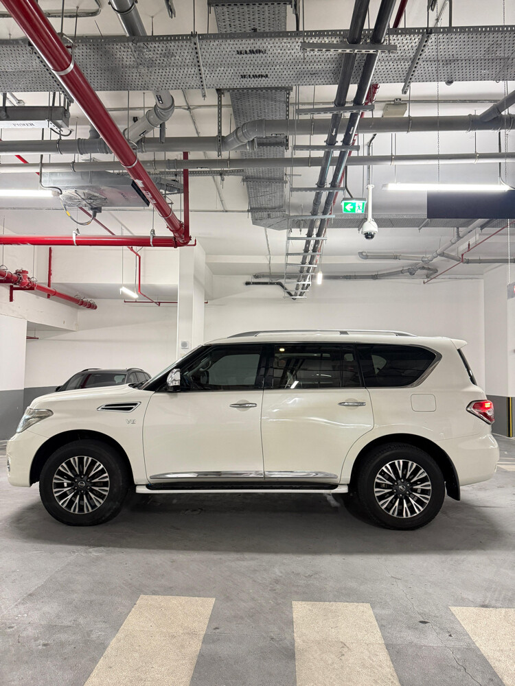 Patrol platinum 2014 full options — photo 4 for sale in Qatar