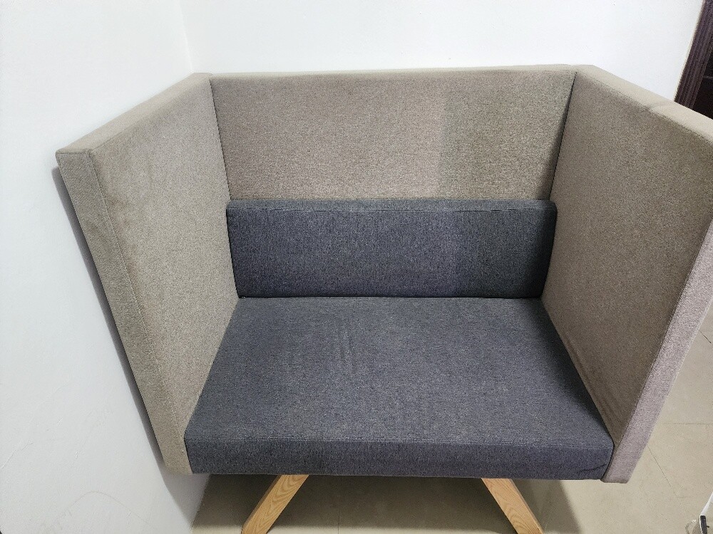 Stylish reading chair - 4