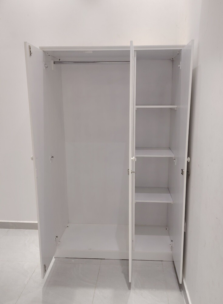 يتوفر سرير مفرد ومزدوج ومراتب. 3 - 27