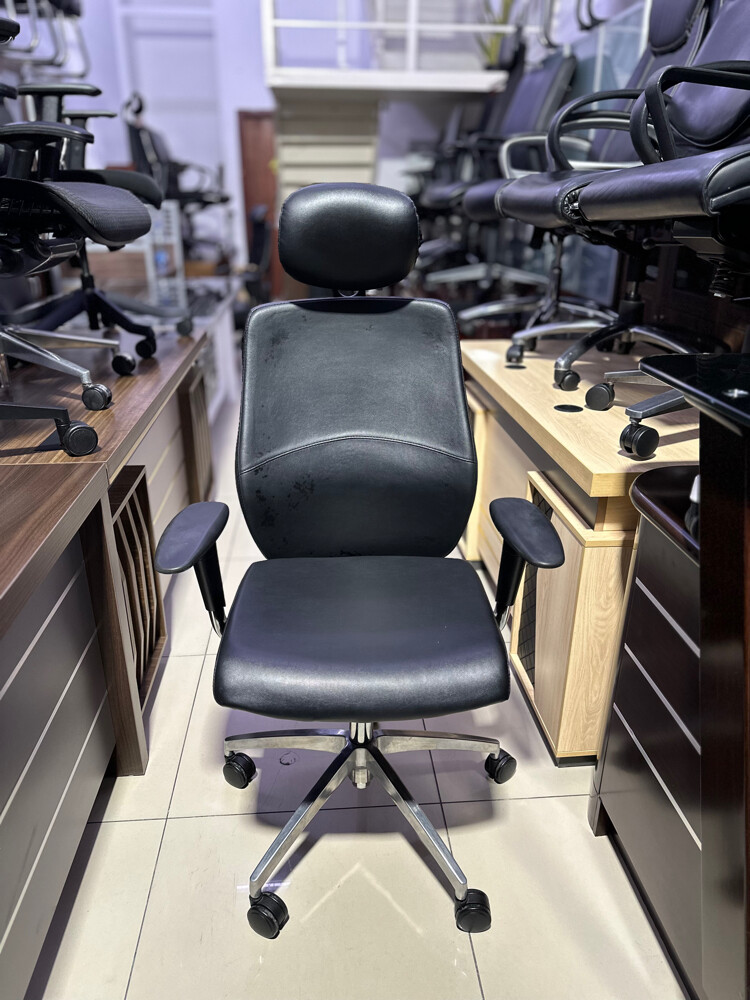 Office table/Chair Sell 33087737 - 3