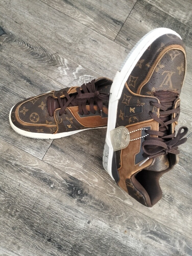 Louis Vuitton - 2