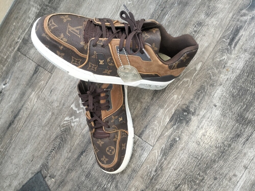 Louis Vuitton - 1