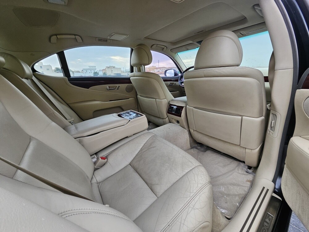 2012 Lexus LS 460L - 9