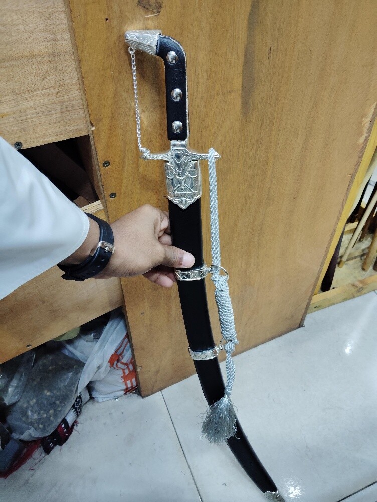 Swords and daggers in all sizes - 9