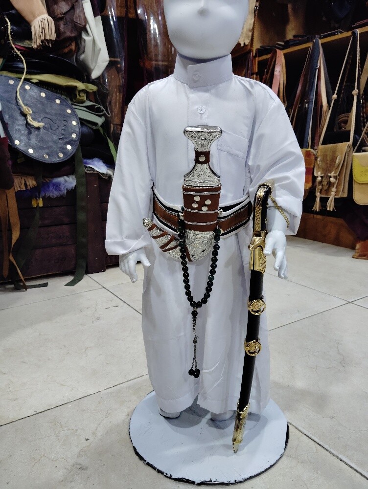 Swords and daggers in all sizes - 1