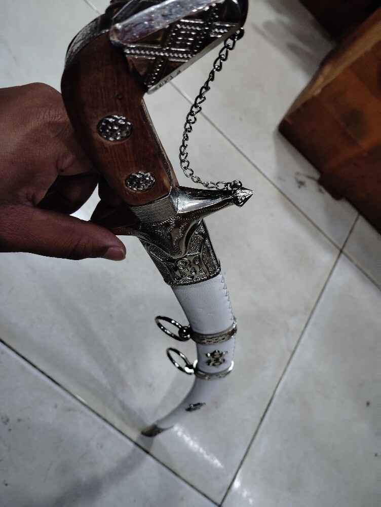 Swords and daggers in all sizes - 3