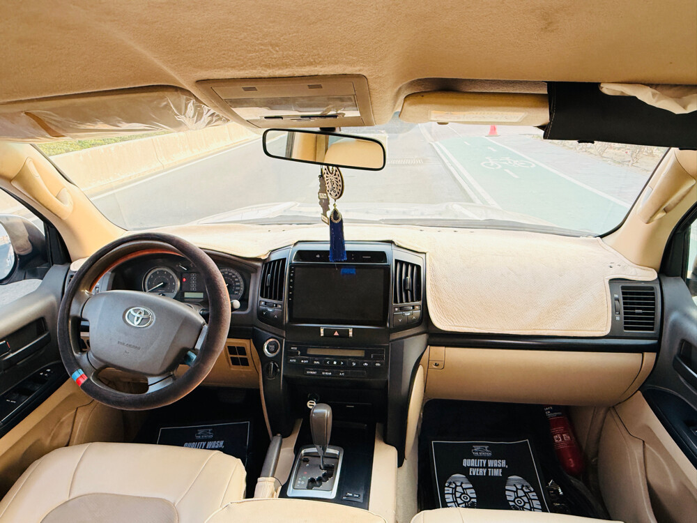 Urgent Sale Land Cruiser 2015 - 11