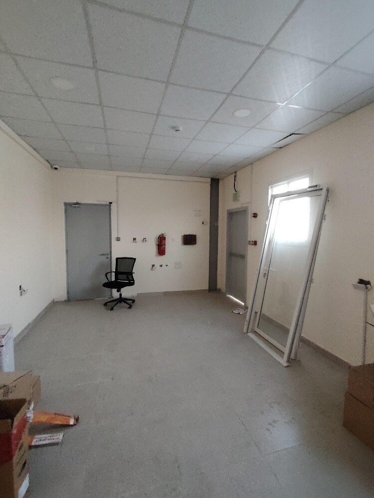 Food Store 2000SQM,Office,12Roms - 7
