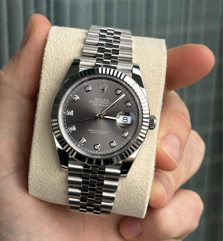 Rolex watches are available  - 19