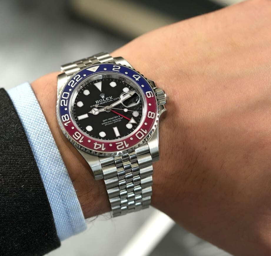 Rolex watches are available  - 5