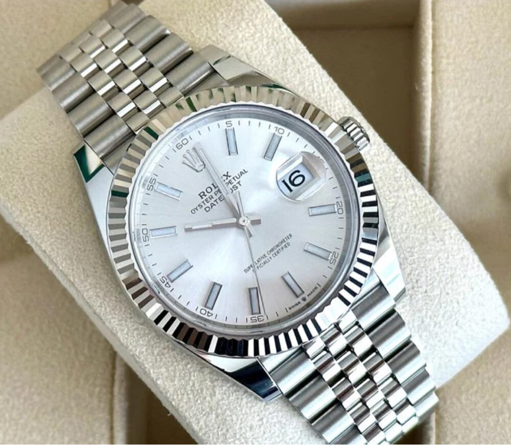 Rolex watches are available  - 8