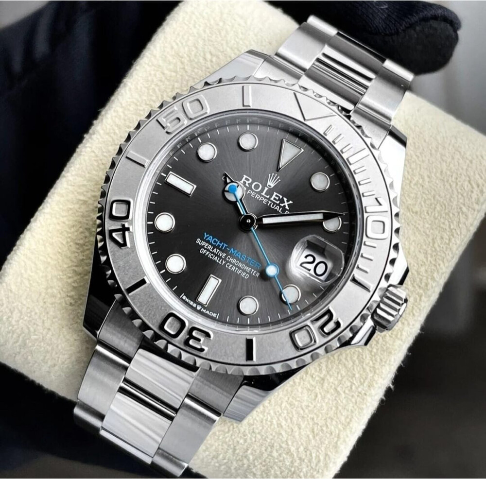 Rolex watches are available  - 4