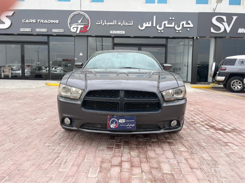 dodge charger RT 2014 — photo 2 for sale in Qatar
