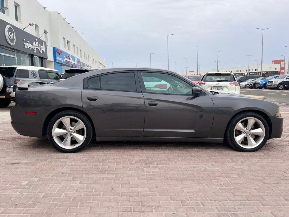 dodge charger RT 2014 — photo 4 for sale in Qatar