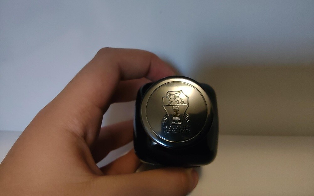 عطر عود مميز من ماركة عالمية - 4