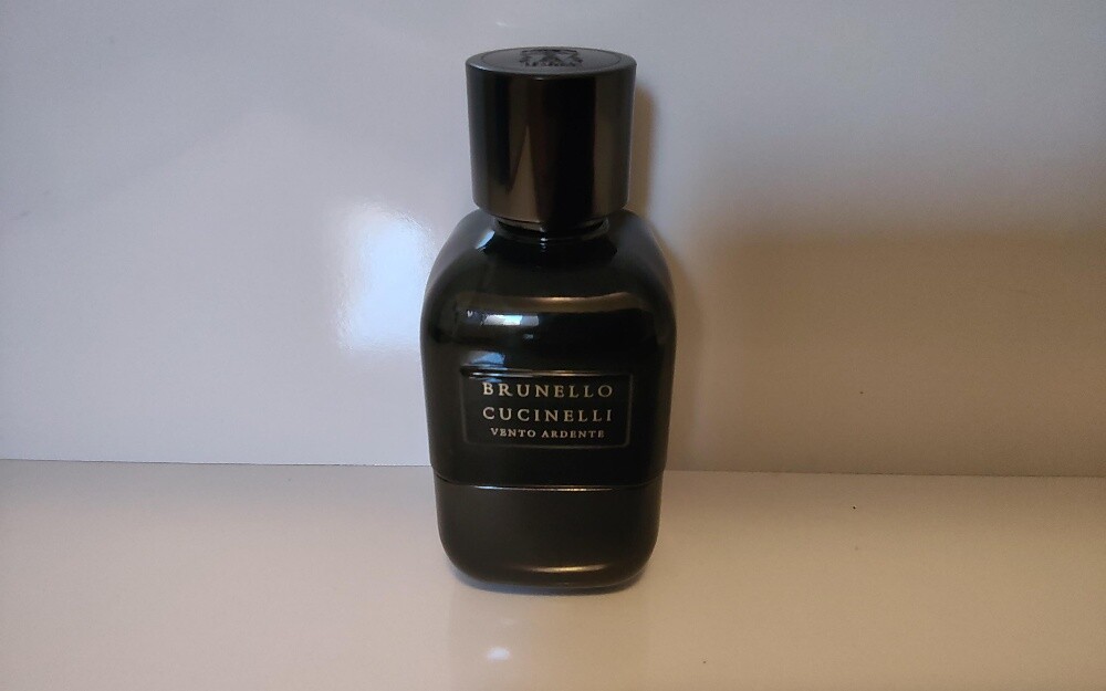 عطر عود مميز من ماركة عالمية - 3