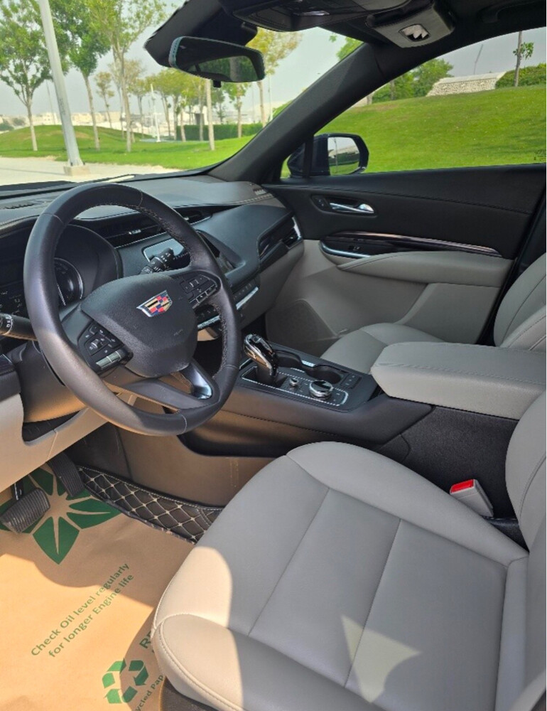 cadillac 2022 XT4 — photo 5 for sale in Qatar