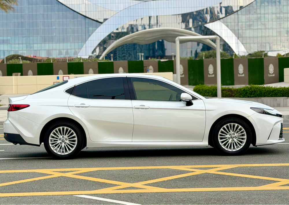 Toyota Camry GLE 2025 — photo 12 for sale in Qatar