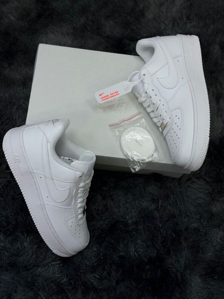 Nike shoes - 3