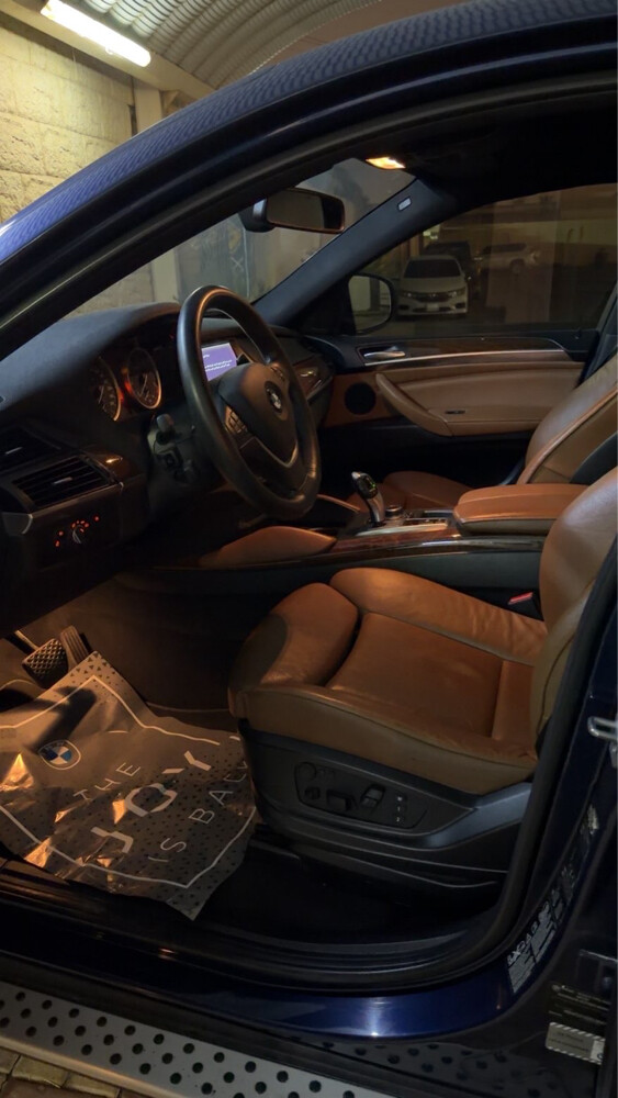 bmw 2015 x6 - 2